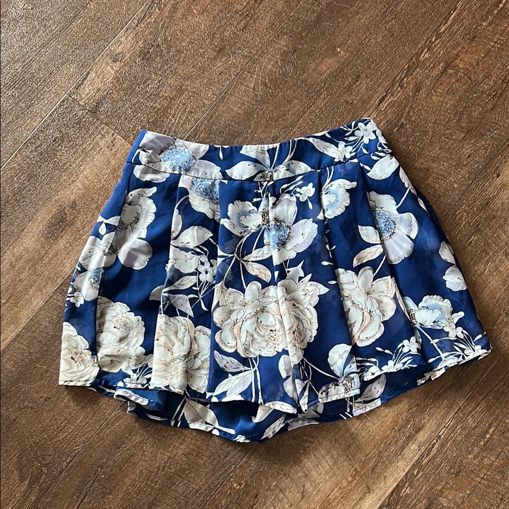 Miss Avenue Blue and White Floral Skirt